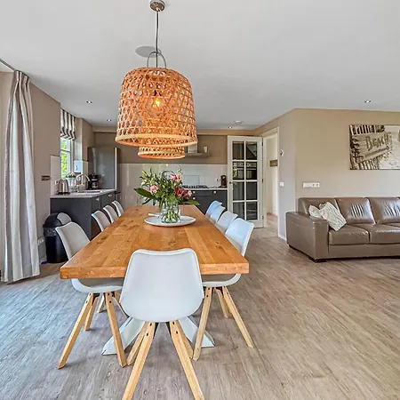 5 Bedroom Gorgeous In *