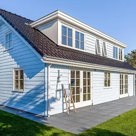 5 Bedroom Gorgeous In Holiday home